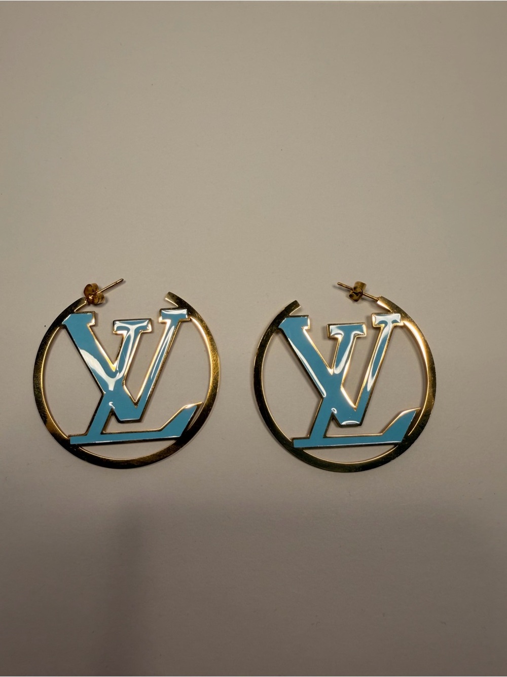 Louis Vuitton Louise Hoop
GM Earrings